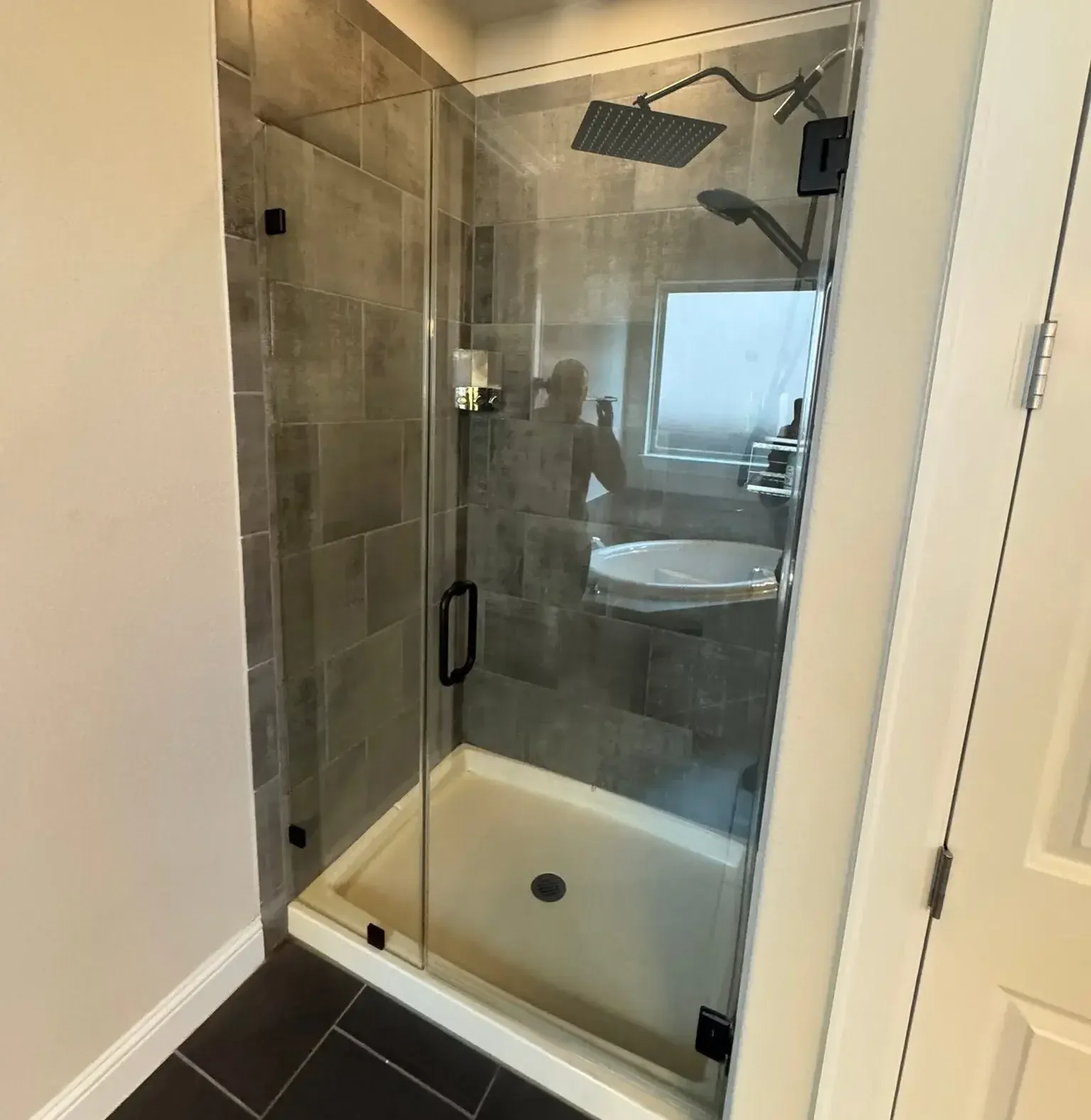 Shower Glass Installation Cost Factors: What Actually Changes the Price in Bee Cave?