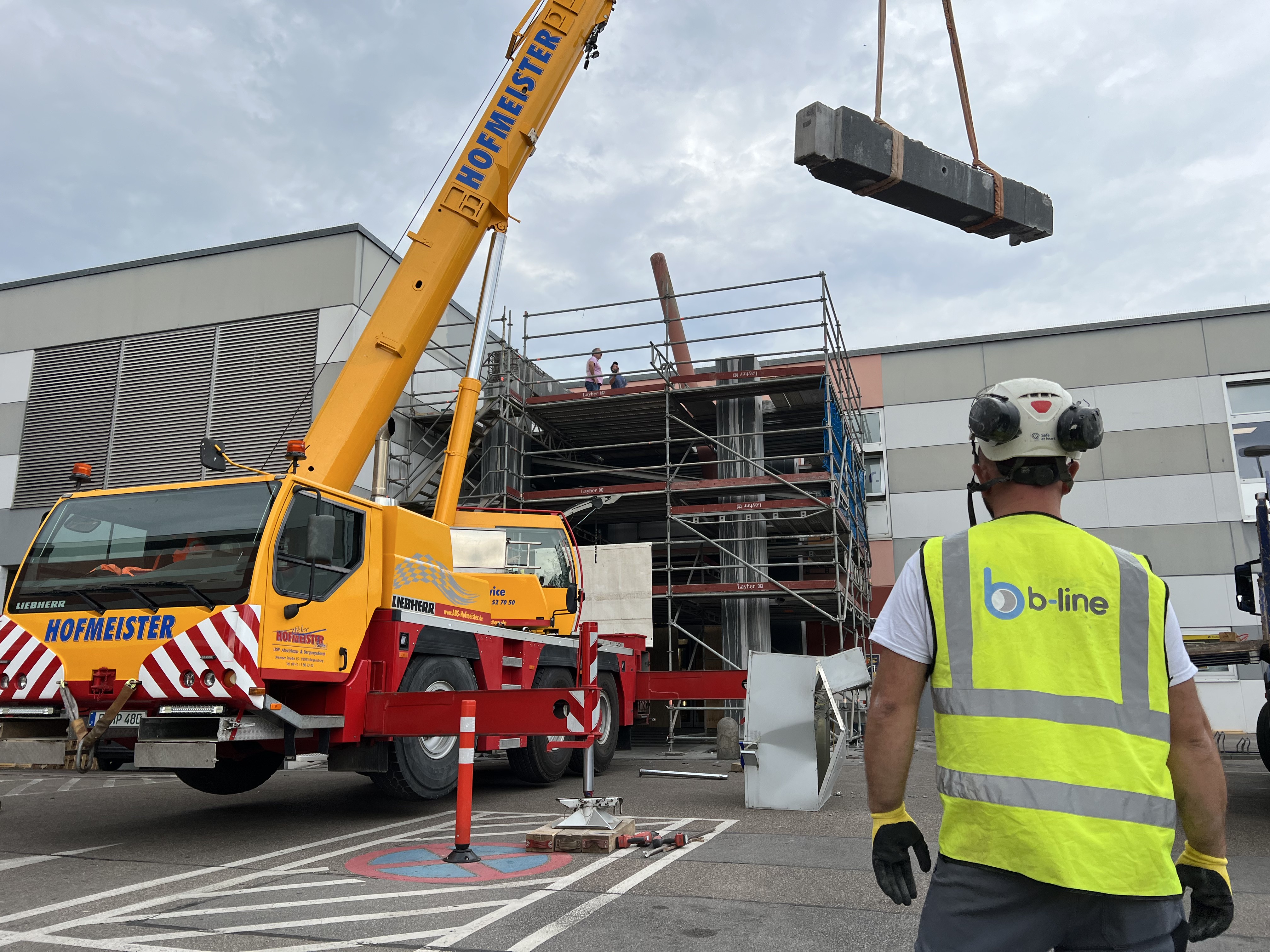 Referenzprojekt DEZ Regensburg: Betonrückbau & Betonbohren | b-line GmbH Blog – b-line GmbH