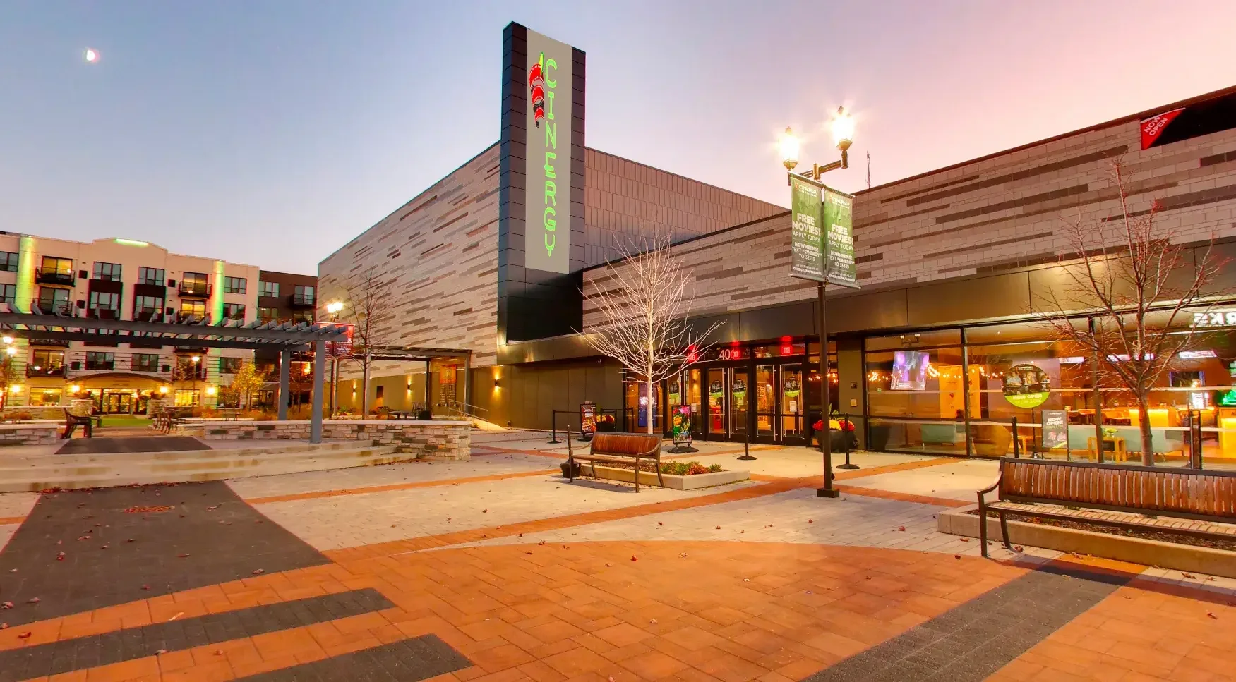 A Sweet Slice of Hermosa, IL: Delight in Fresh Treats at La Central Bakery