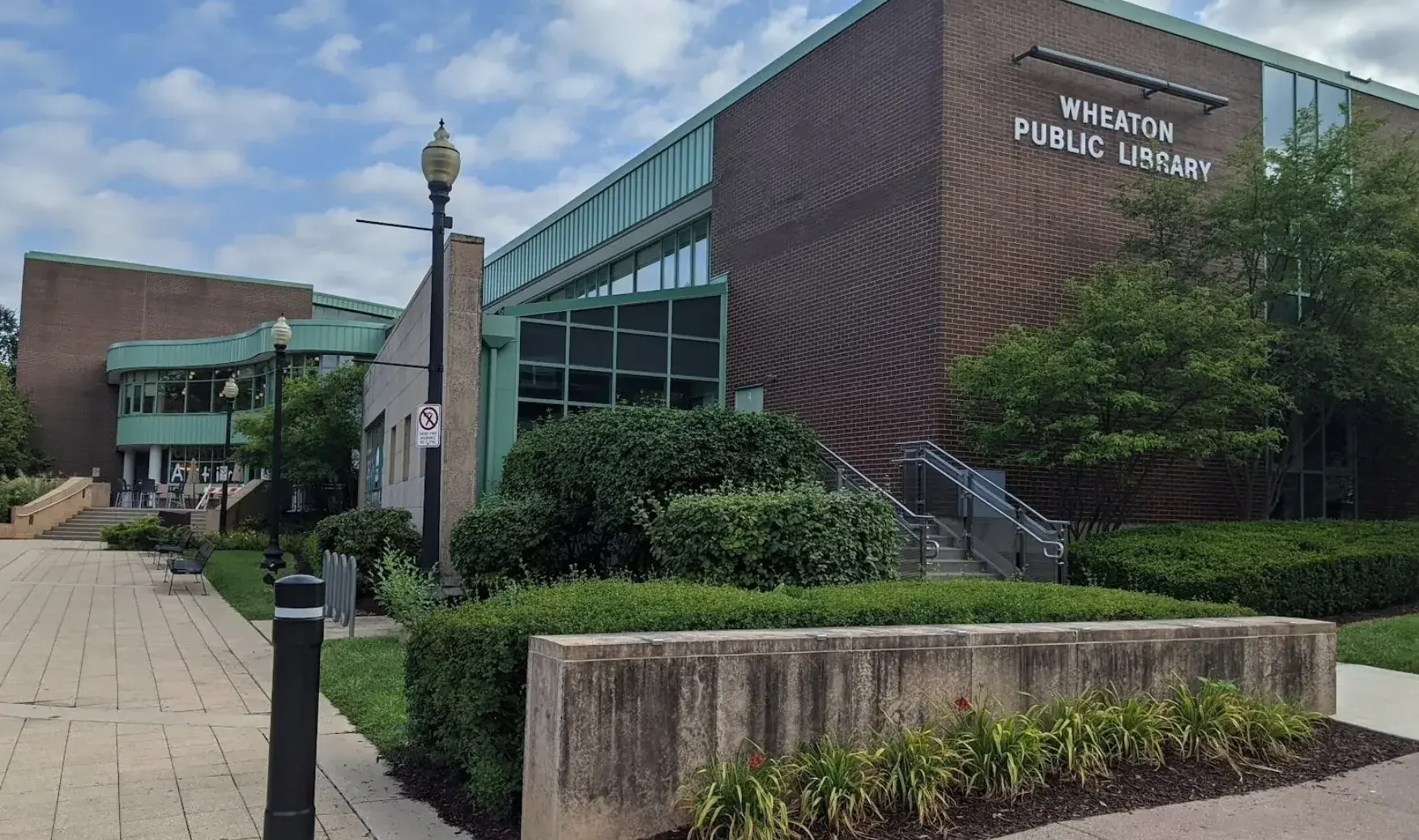 A Winter Wonderland All Year Round: Ice Skating and Hockey at Twin Rinks Ice Pavilion in Buffalo Grove, IL