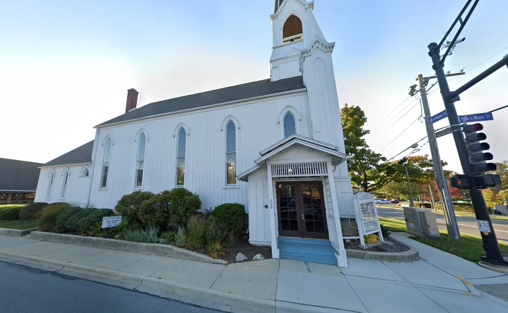 Discover Modern Creativity at Stola Contemporary Art in Irving Park, IL