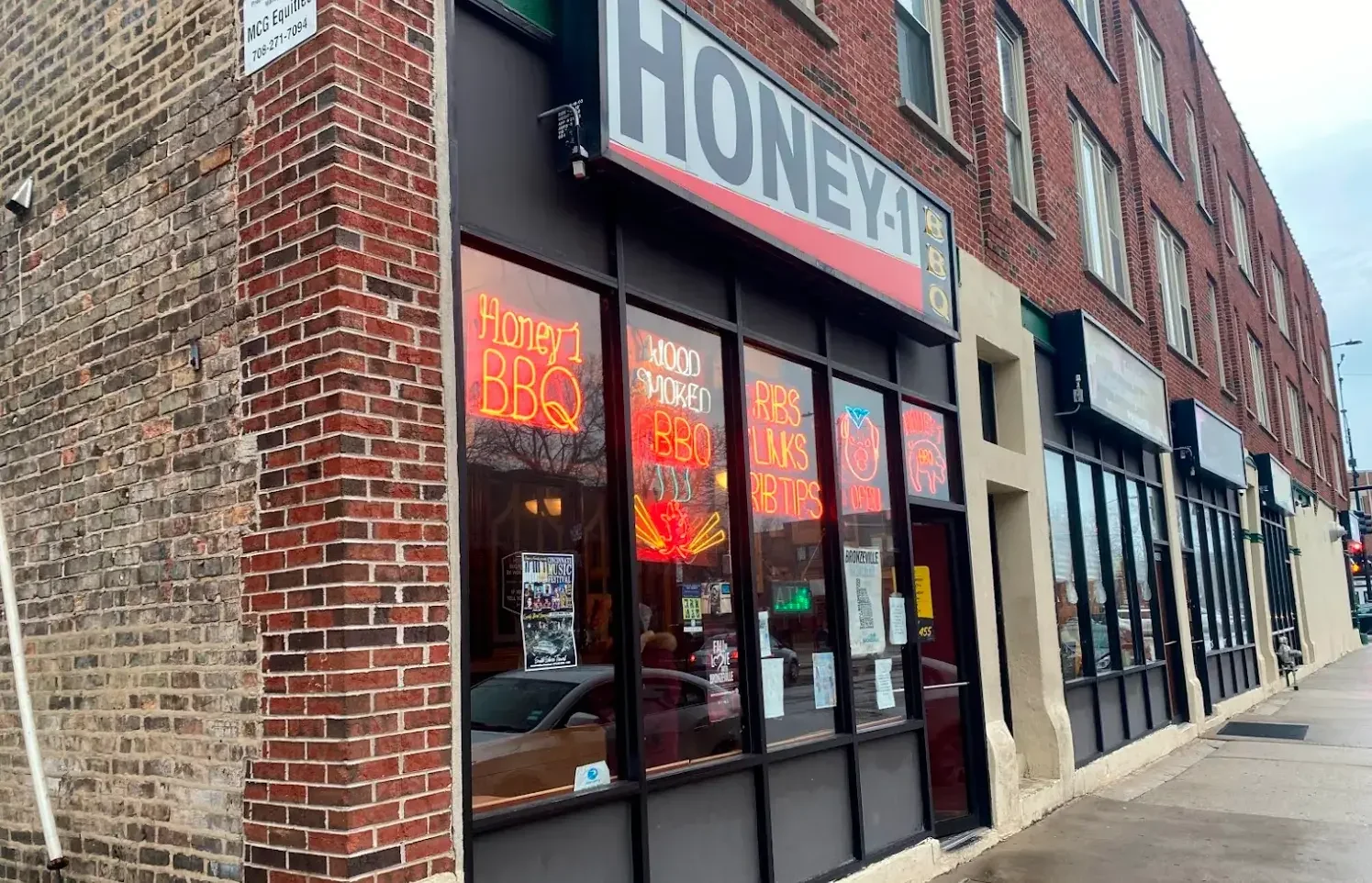 Savor Irish Comfort: Paddy Mac's Pub Offers a Taste of Ireland in Irving Park, IL