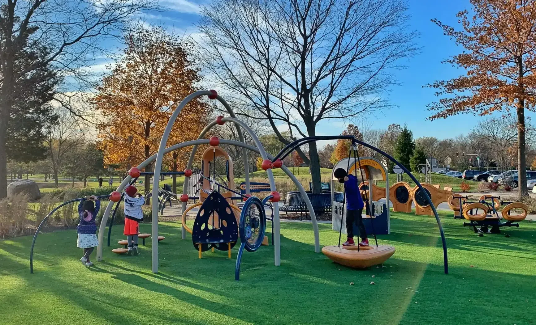 Tee Off in Style: Exploring the Championship Course at Makray Memorial Golf Club in Barrington, IL