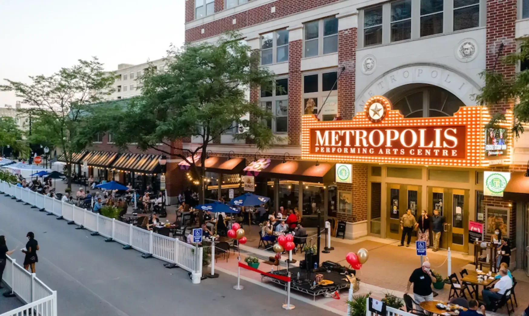 Traditional Vs. Electronic Car Keys: What's the Difference in Replacement