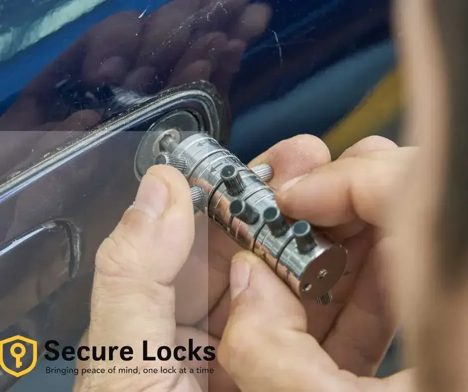 What Makes an Emergency Auto Locksmith River Hills Reliable in Urgent Scenarios