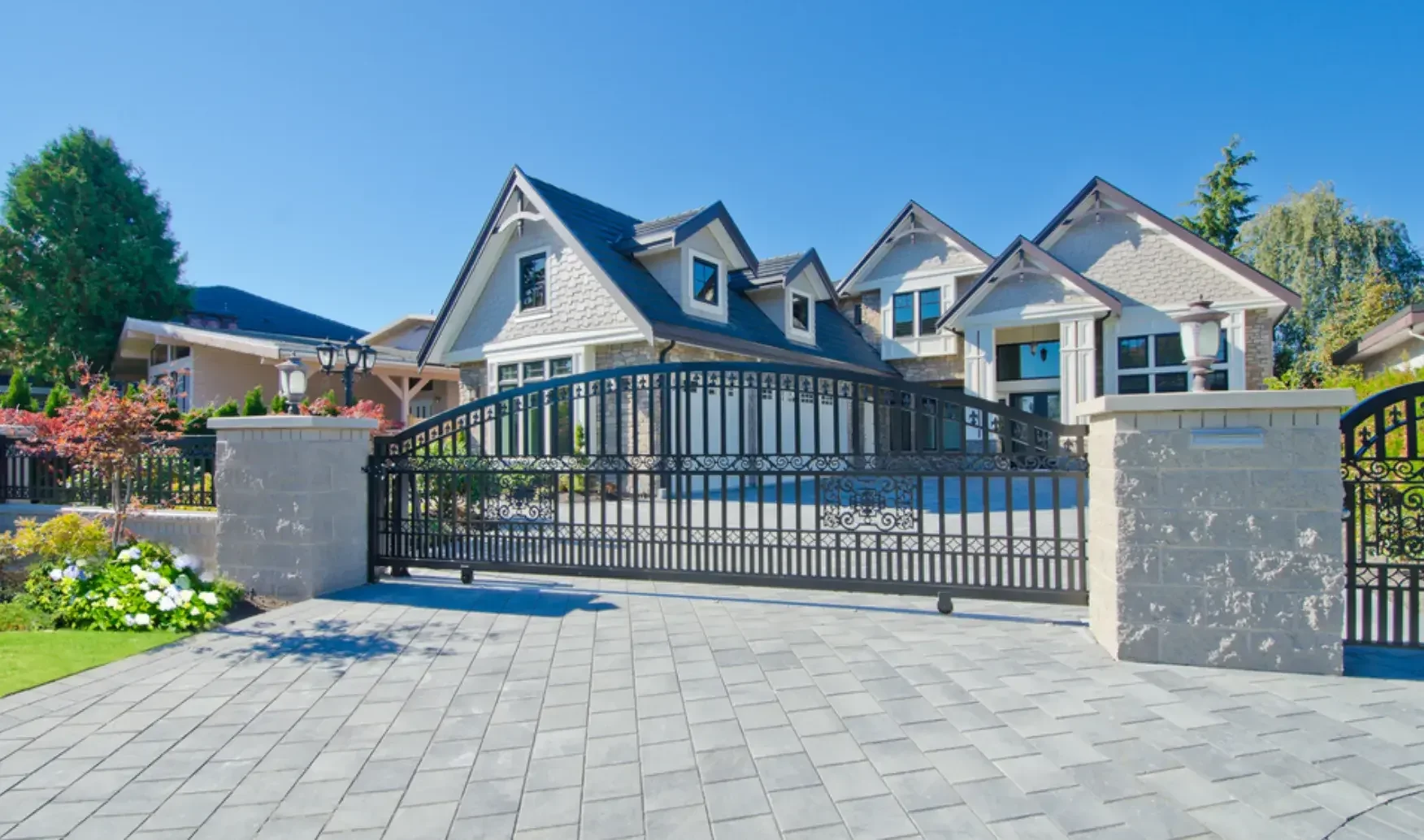 Examining Various Driveway Gate Styles for Your House