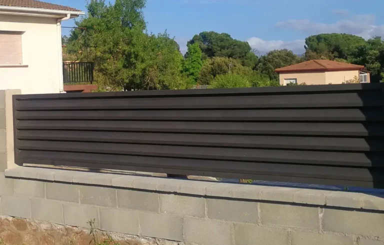 Living With a Driveway Gate – What Homeowners Notice After Installation