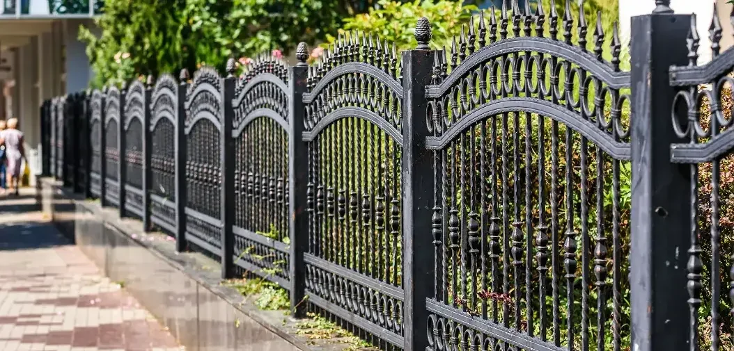 Unlocking the Secrets to Hiring the Perfect Fence Contractor